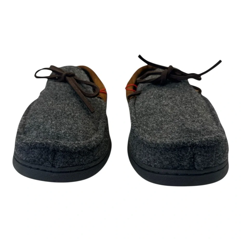 Dearfoams Men's Deluxe House Slippers Comfort Gray‎ and Brown, Size 7-8 Small